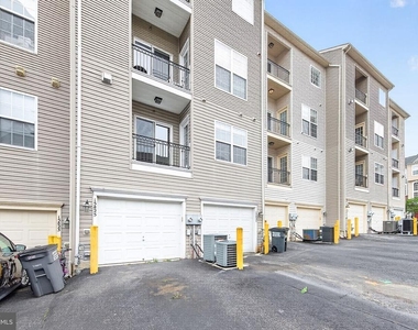 15825 John Diskin Circle - Photo Thumbnail 1