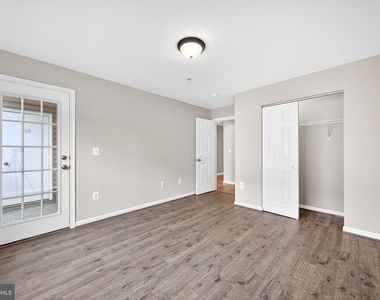 15825 John Diskin Circle - Photo Thumbnail 8
