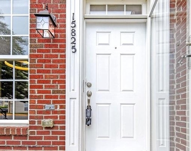 15825 John Diskin Circle - Photo Thumbnail 30