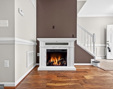 15825 John Diskin Circle - Photo Thumbnail 27