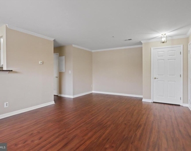 8058 Lisle Drive - Photo Thumbnail 8