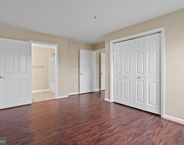 8058 Lisle Drive - Photo Thumbnail 18