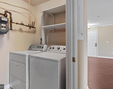 8058 Lisle Drive - Photo Thumbnail 13