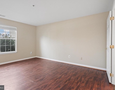 8058 Lisle Drive - Photo Thumbnail 17