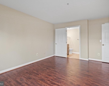 8058 Lisle Drive - Photo Thumbnail 19