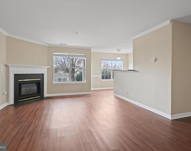 8058 Lisle Drive - Photo Thumbnail 6