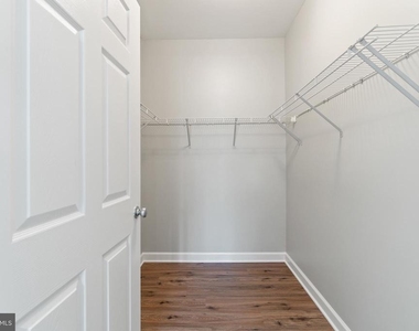 42496 Mayflower Terrace - Photo Thumbnail 15