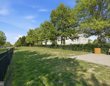 42496 Mayflower Terrace - Photo Thumbnail 25