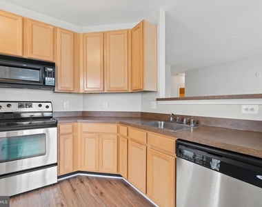 42496 Mayflower Terrace - Photo Thumbnail 6
