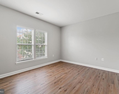 42496 Mayflower Terrace - Photo Thumbnail 13