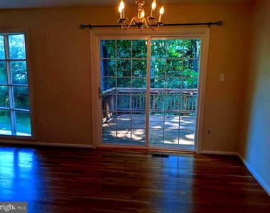 8702 Thunderbird Court - Photo Thumbnail 21