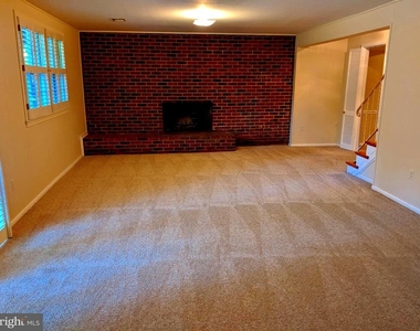 8702 Thunderbird Court - Photo Thumbnail 36