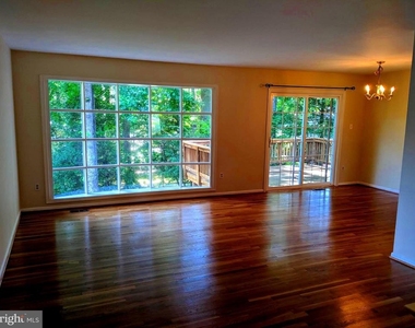 8702 Thunderbird Court - Photo Thumbnail 18