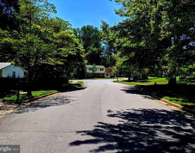 8702 Thunderbird Court - Photo Thumbnail 43