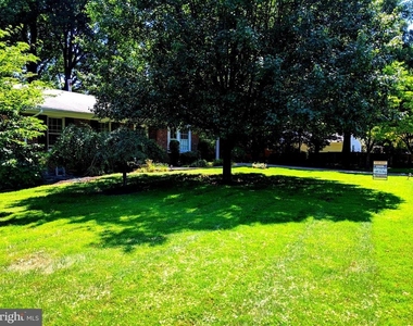 8702 Thunderbird Court - Photo Thumbnail 6