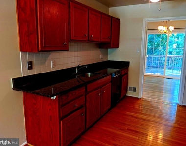 8702 Thunderbird Court - Photo Thumbnail 23