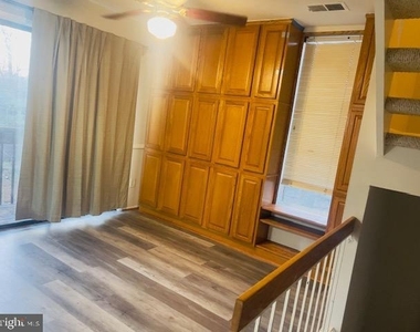 2200 White Cornus Lane - Photo Thumbnail 8