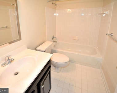9425 Van Arsdale Drive - Photo Thumbnail 19