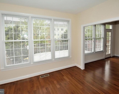 9425 Van Arsdale Drive - Photo Thumbnail 7