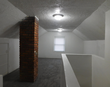 6490 Stahelin Avenue - Photo Thumbnail 12