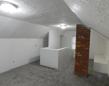 6490 Stahelin Avenue - Photo Thumbnail 15