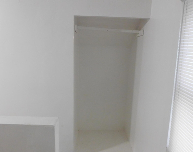 6490 Stahelin Avenue - Photo Thumbnail 13