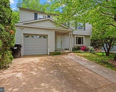 9404 Mirror Pond Drive - Photo Thumbnail 2