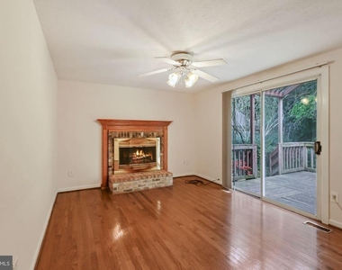 9404 Mirror Pond Drive - Photo Thumbnail 13