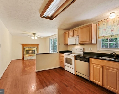9404 Mirror Pond Drive - Photo Thumbnail 16