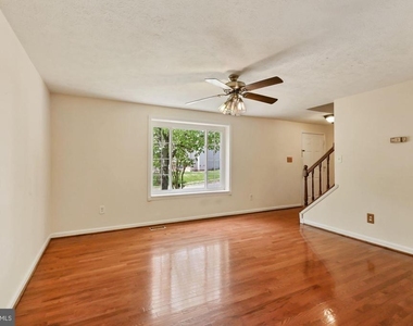 9404 Mirror Pond Drive - Photo Thumbnail 9