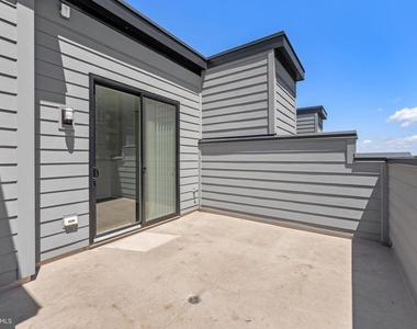1876 Michael Faraday Drive - Photo Thumbnail 44