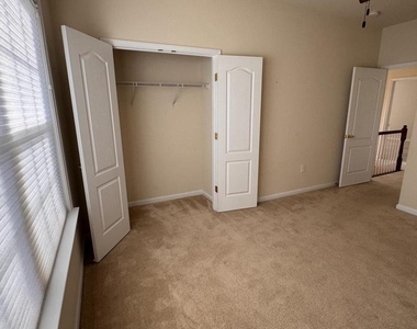 110 Gate Stone Lane - Photo Thumbnail 20