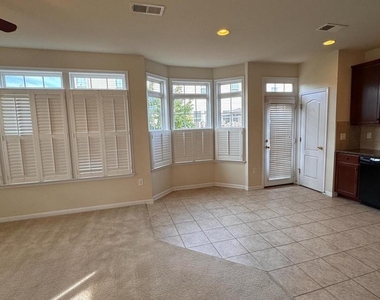 110 Gate Stone Lane - Photo Thumbnail 7