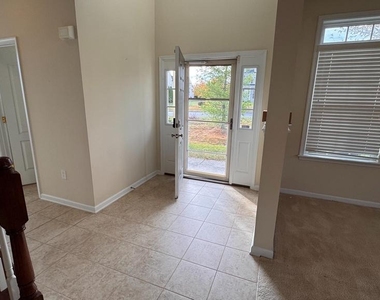 110 Gate Stone Lane - Photo Thumbnail 9