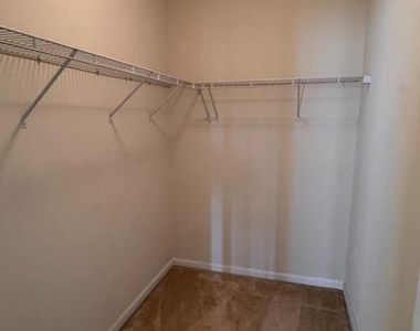 110 Gate Stone Lane - Photo Thumbnail 17