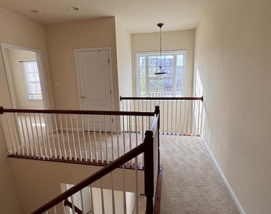110 Gate Stone Lane - Photo Thumbnail 21