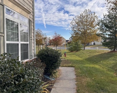 110 Gate Stone Lane - Photo Thumbnail 26