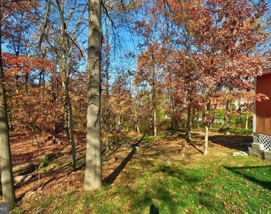 121 Deer Hill Court - Photo Thumbnail 6