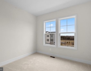 107 Checkerspot Way - Photo Thumbnail 14