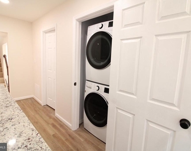 24 E Reed Avenue - Photo Thumbnail 7