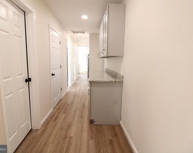 24 E Reed Avenue - Photo Thumbnail 8