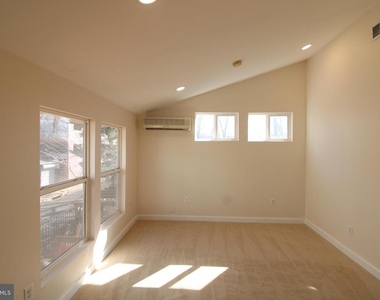 24 E Reed Avenue - Photo Thumbnail 16