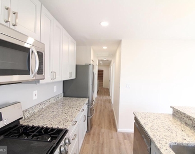 24 E Reed Avenue - Photo Thumbnail 3