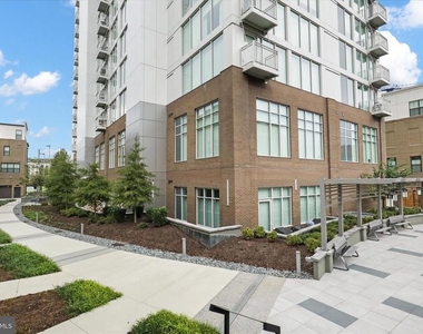 925 N Fairfax Street - Photo Thumbnail 29