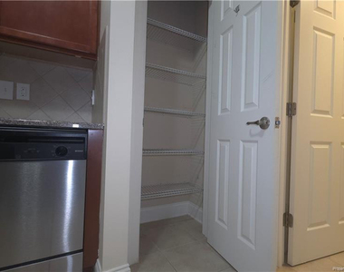 321 Gallery Drive - Photo Thumbnail 33