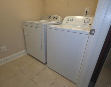 321 Gallery Drive - Photo Thumbnail 34