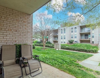 21 Canterbury Square - Photo Thumbnail 16
