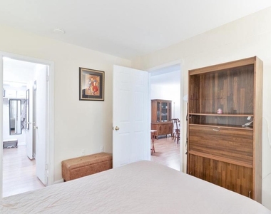 21 Canterbury Square - Photo Thumbnail 7