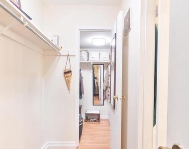 21 Canterbury Square - Photo Thumbnail 10
