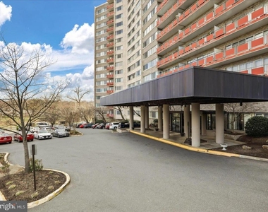 5340 Holmes Run Parkway - Photo Thumbnail 4